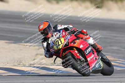 media/Dec-05-2025-CVMA Friday Practice (Fri) [[303bad9a84]]/2-Racer 2/Session 3 (Turn 10)/